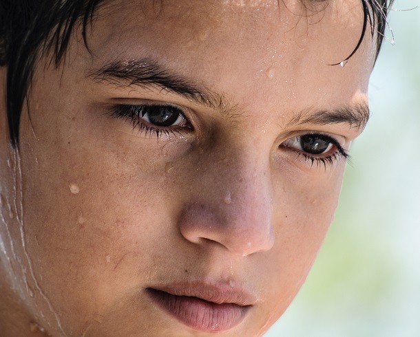 sweating-Boy_Face_from_Venezuela-610x490